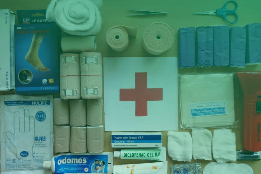 good ideas for what you should put in a first aid kit
